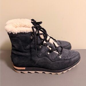 Sorel Black and Cream Ankle Boots